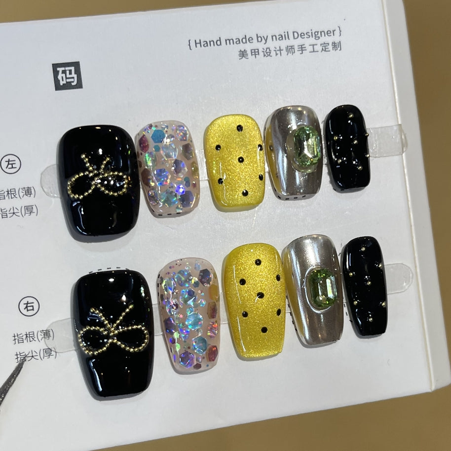 Handcrafted short Nail with polka dot diamonds X76